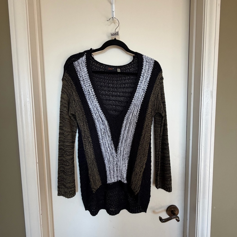 Dex Boho  V-Neck Knit Sweater - Bold Black, Taupe/Olive, and White - Size Large